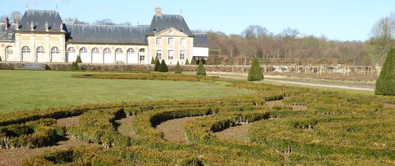 Que serait Vaux-le-Vicomte sans ses broderies de buis ?