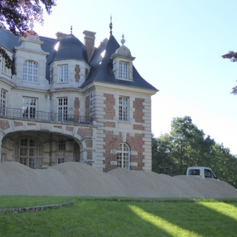 Chantier d'aménagement de la terrasse d'un château - Ain (01)